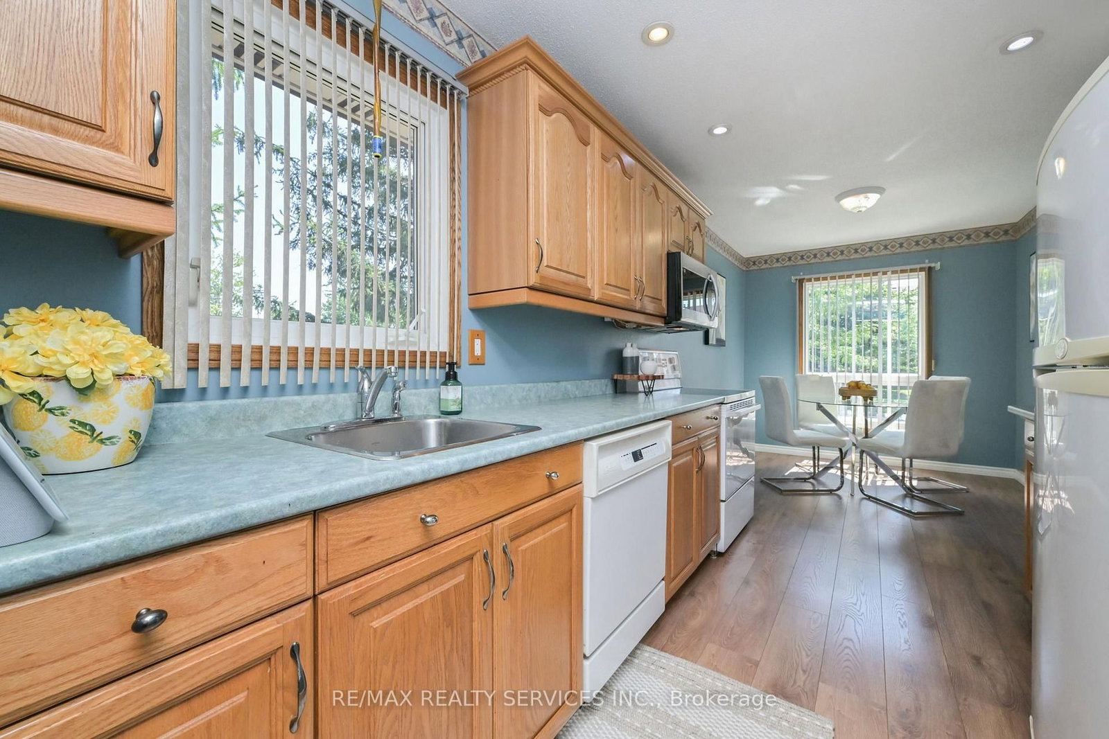 2 Lindridge Avenue • Brampton, ON photo 8