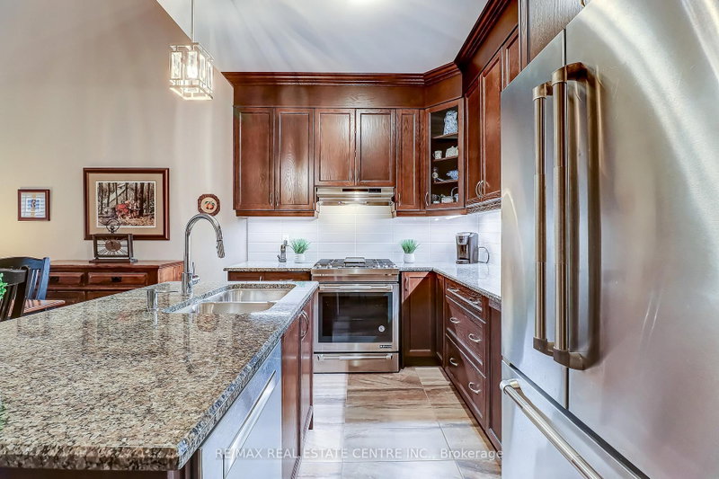 3 Alamode Brampton,ON L6R 3Z8 — Photo 8
