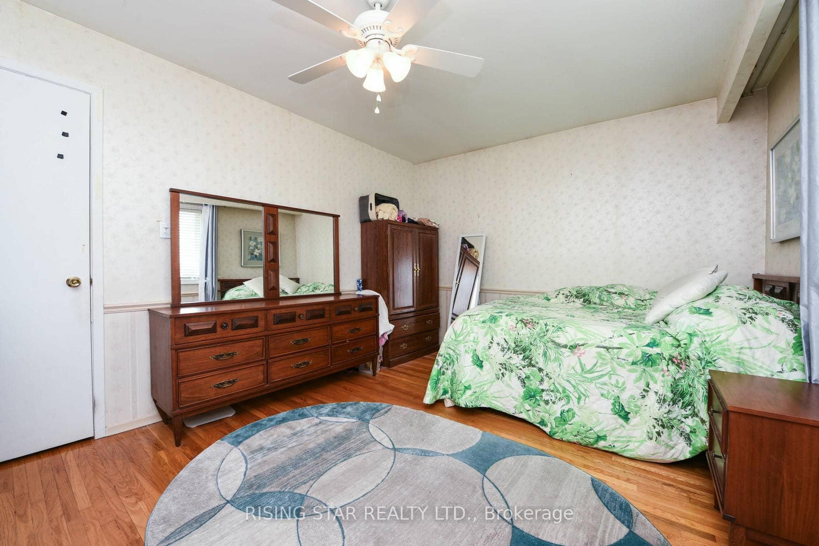 3295 Chipley Crescent • Mississauga, ON photo 13