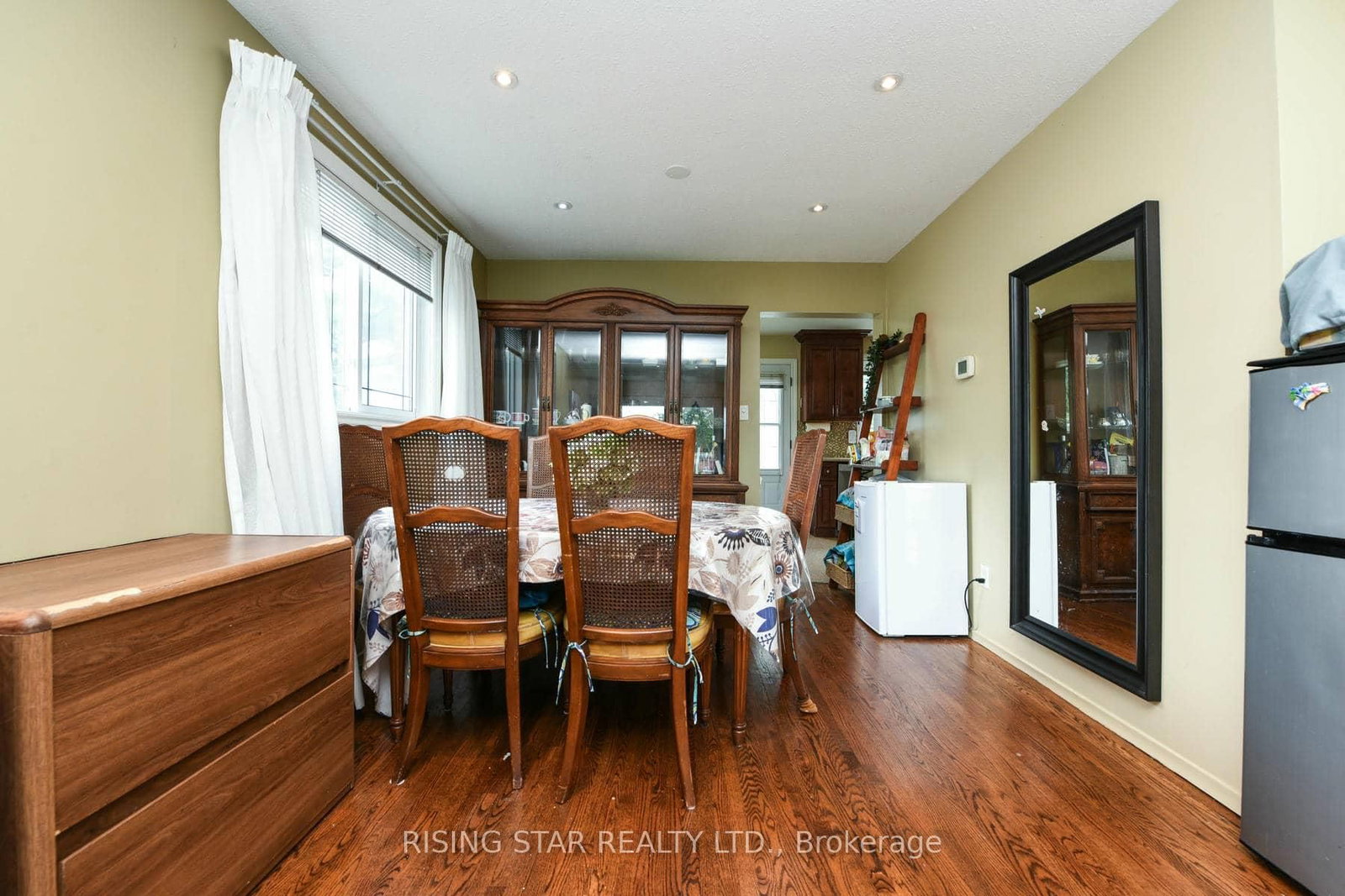 3295 Chipley Crescent • Mississauga, ON photo 22