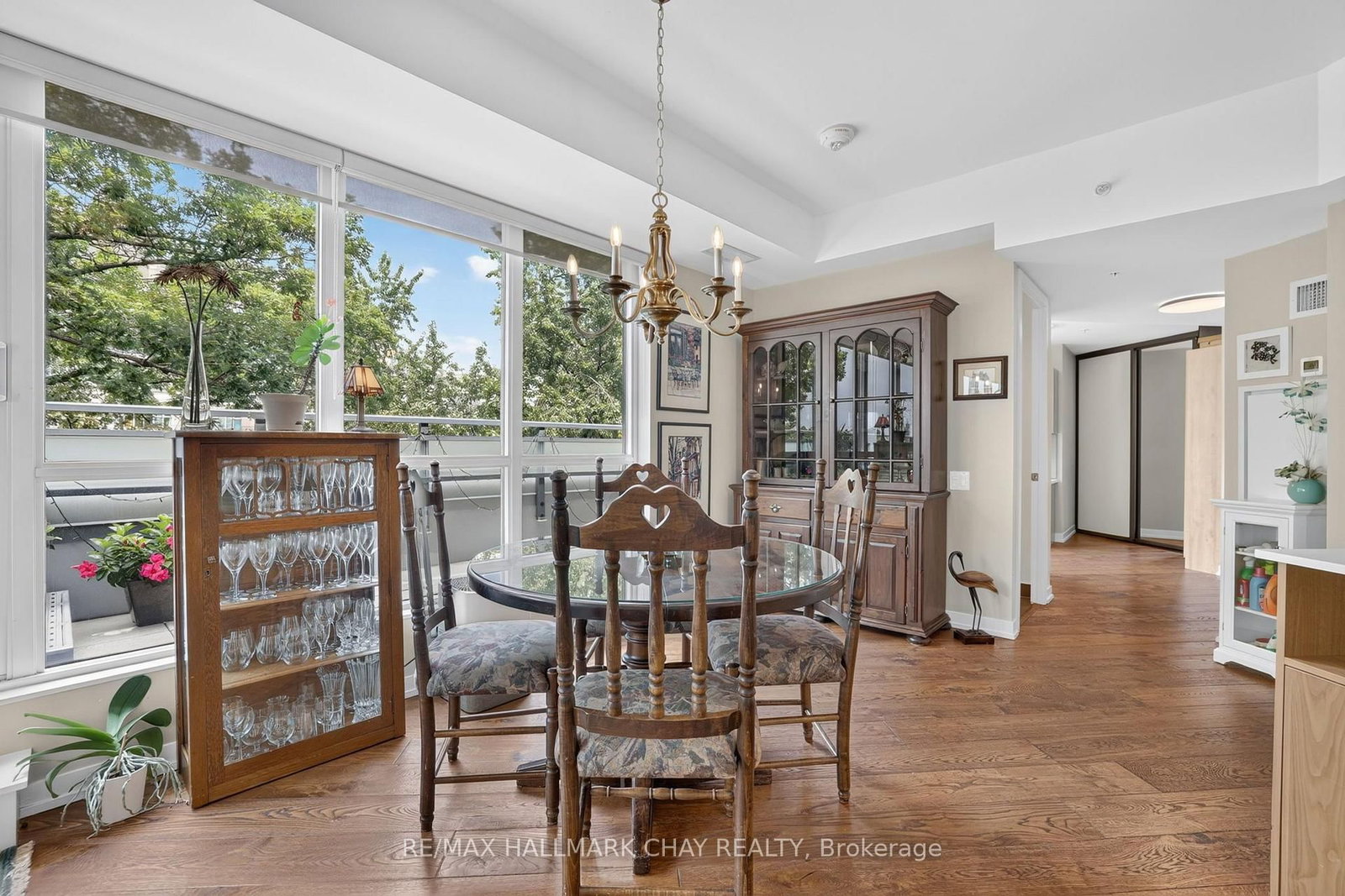 38 Howard Park Avenue • #523 • Toronto, ON photo 14