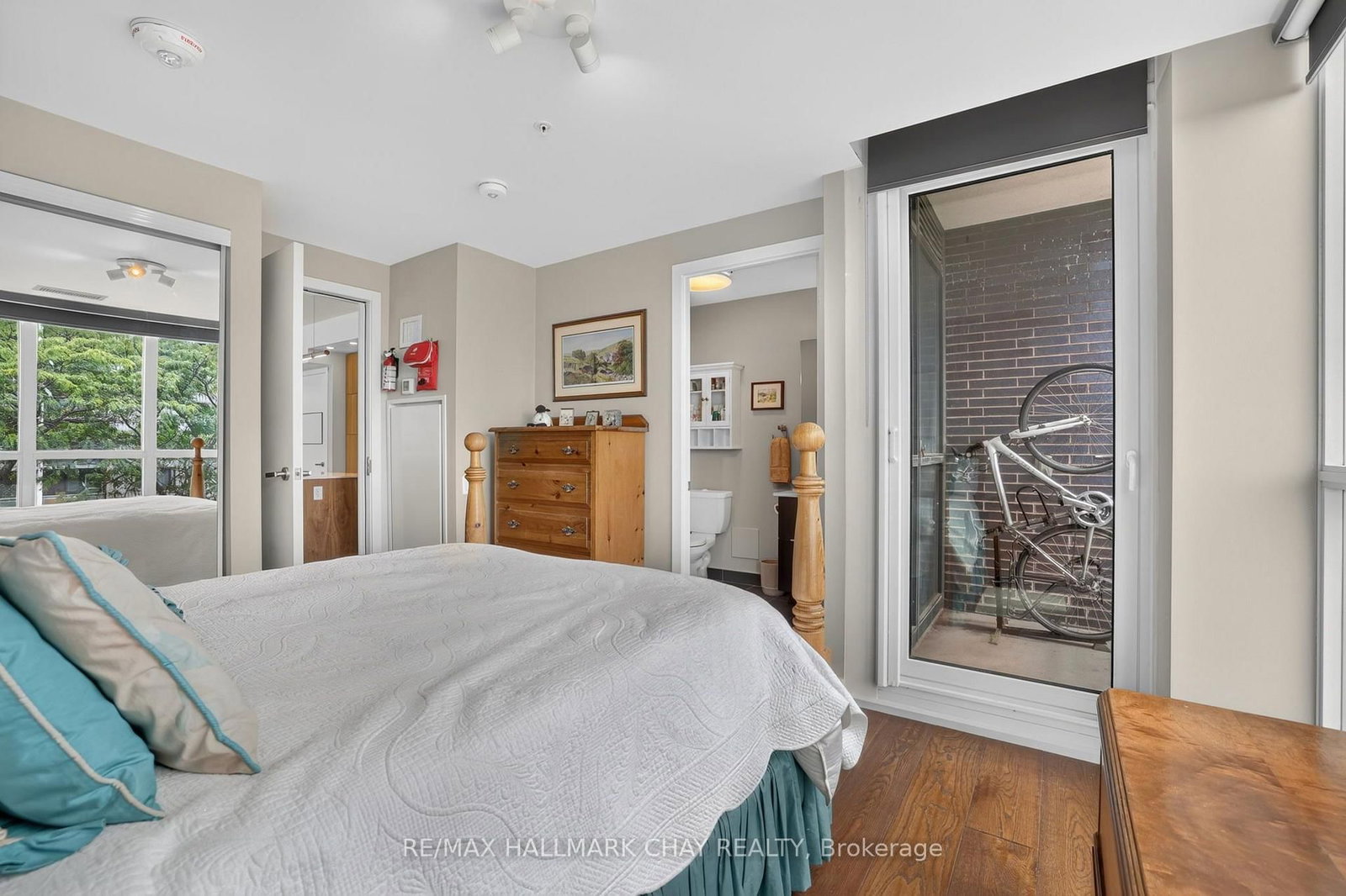 38 Howard Park Avenue • #523 • Toronto, ON photo 23