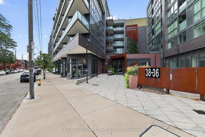 38 Howard Park Avenue • #523 • Toronto, ON photo 3