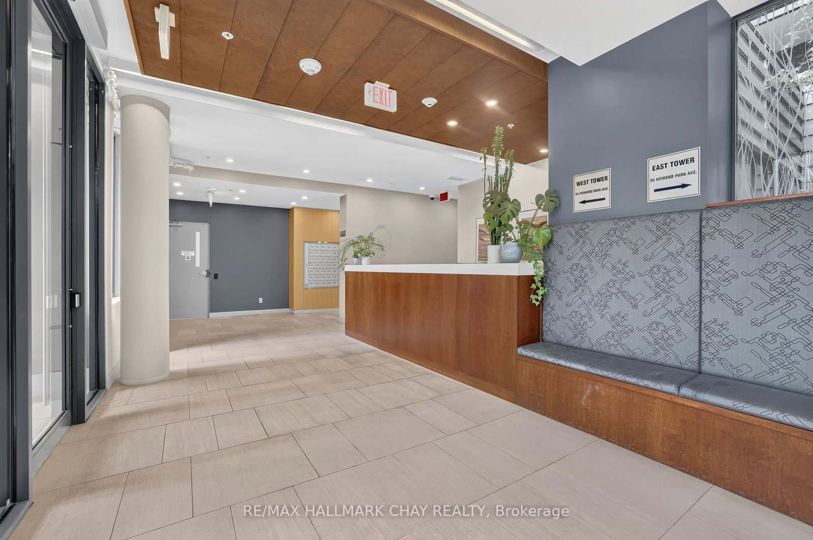 38 Howard Park Avenue • #523 • Toronto, ON photo 5