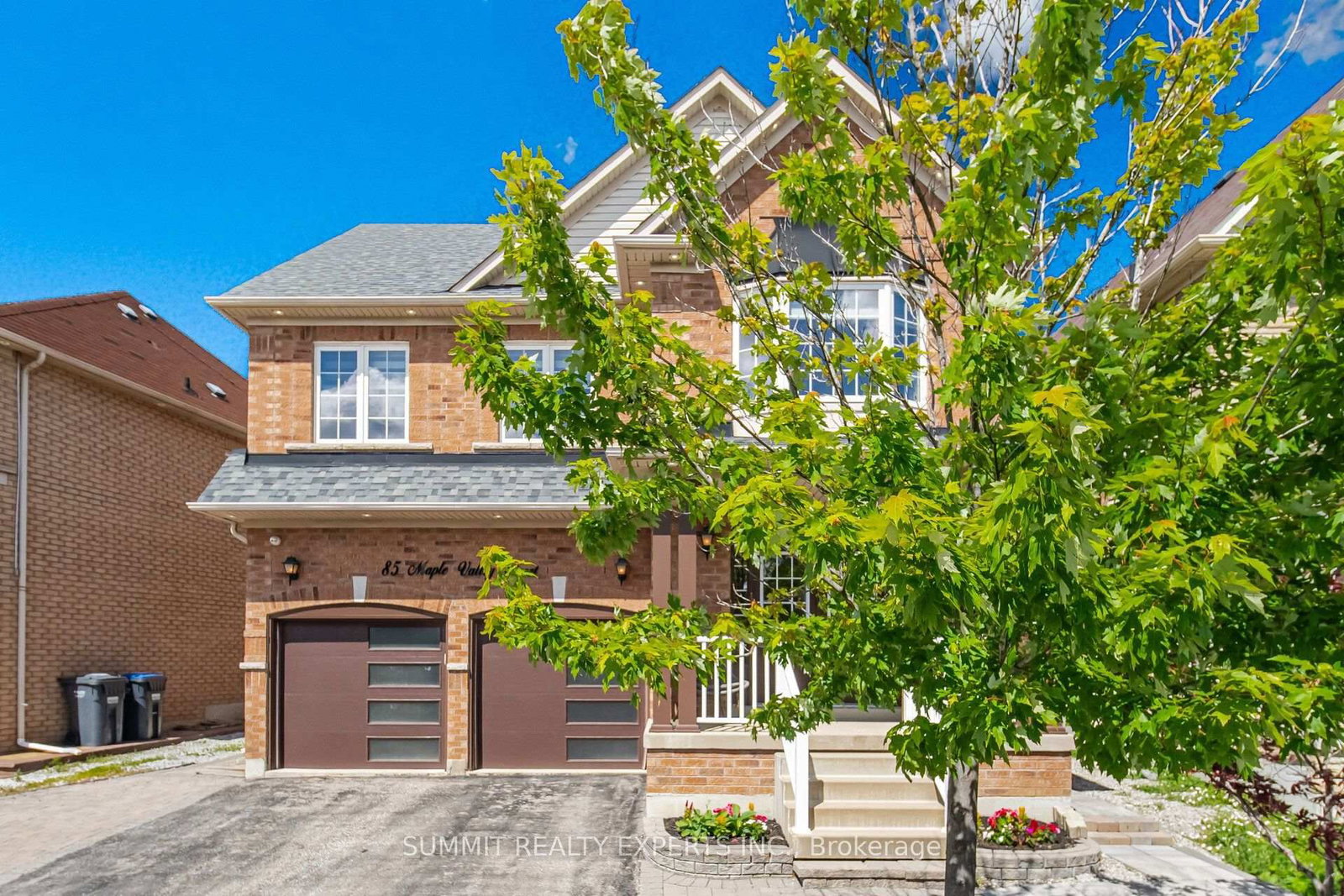 85 Maple Valley Brampton,ON L6P 2H3