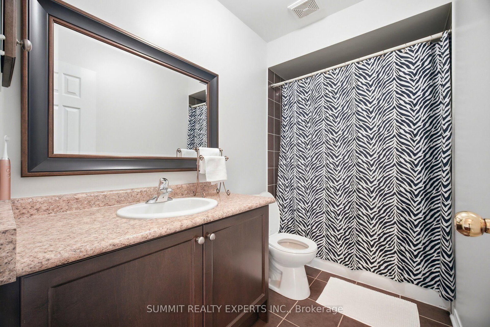 85 Maple Valley Brampton,ON L6P 2H3 — Photo 36