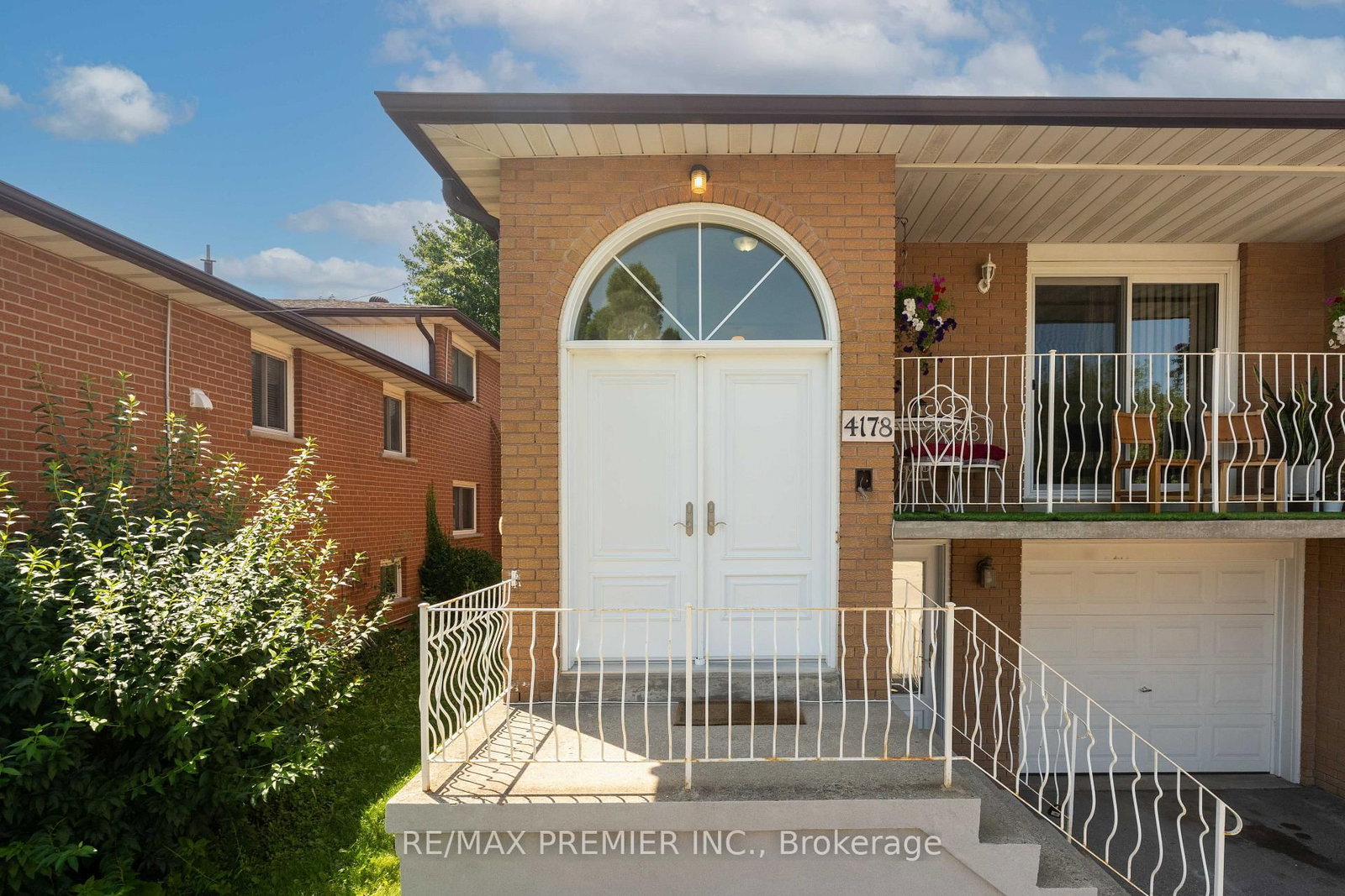 4178 Dursley Mississauga,ON L4Z 1J7 — Photo 2