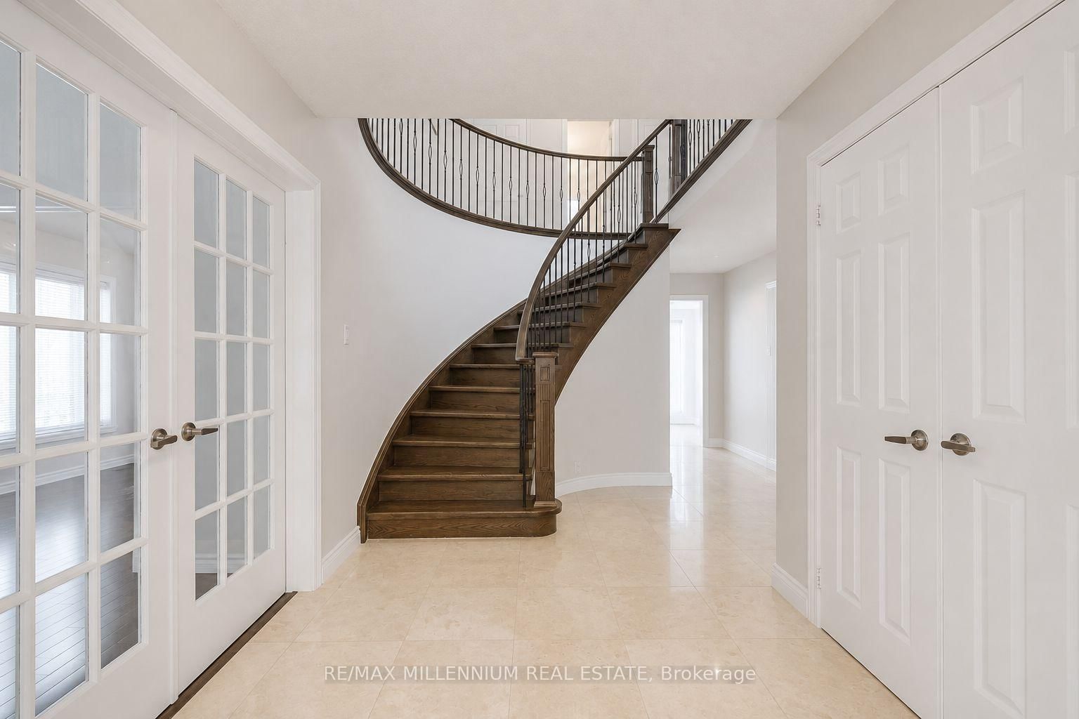 2776 Rosewood Lane • Oakville, ON photo 11