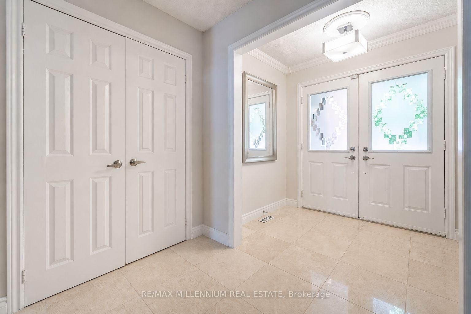 2776 Rosewood Lane • Oakville, ON photo 12