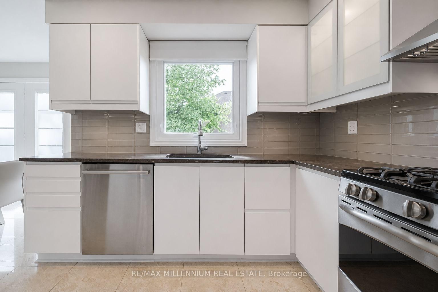 2776 Rosewood Lane • Oakville, ON photo 15
