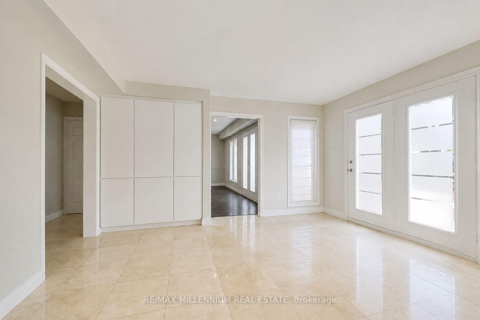 2776 Rosewood Lane • Oakville, ON photo 16