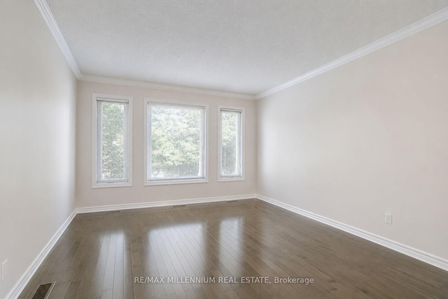 2776 Rosewood Lane • Oakville, ON photo 19