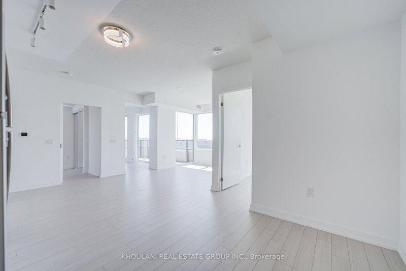 1113 - 4010 Eglinton Avenue W