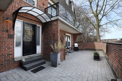 Townhouse for lease at TH16-18 La Rose Avenue, Toronto, Ontario, M9P 1A5 - Humber Heights - MLS: W13653024
