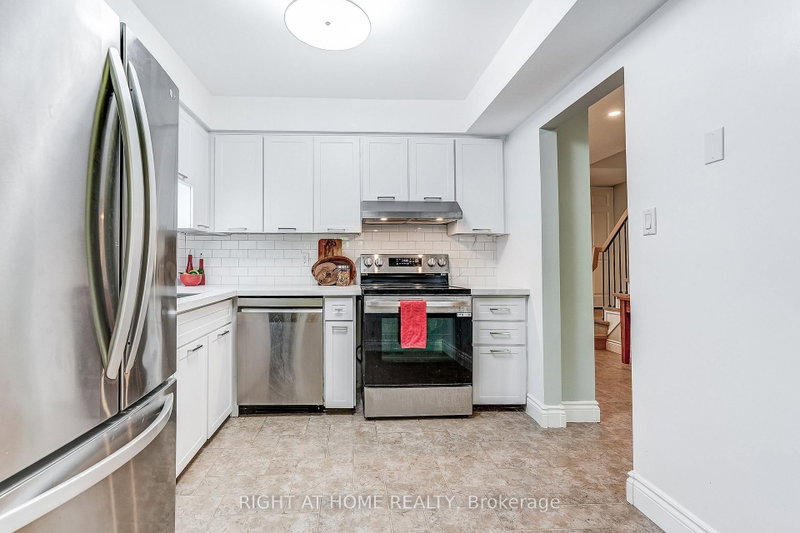 2120 Rathburn Mississauga,ON L4W 2S8 — Photo 10