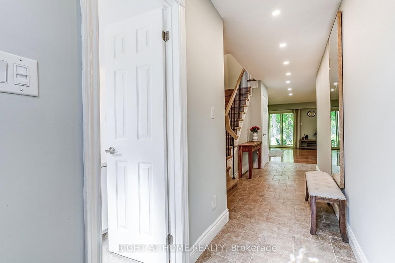 55 - 2120 Rathburn Road E