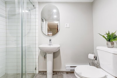 2120 Rathburn Mississauga,ON L4W 2S8 — Photo 28