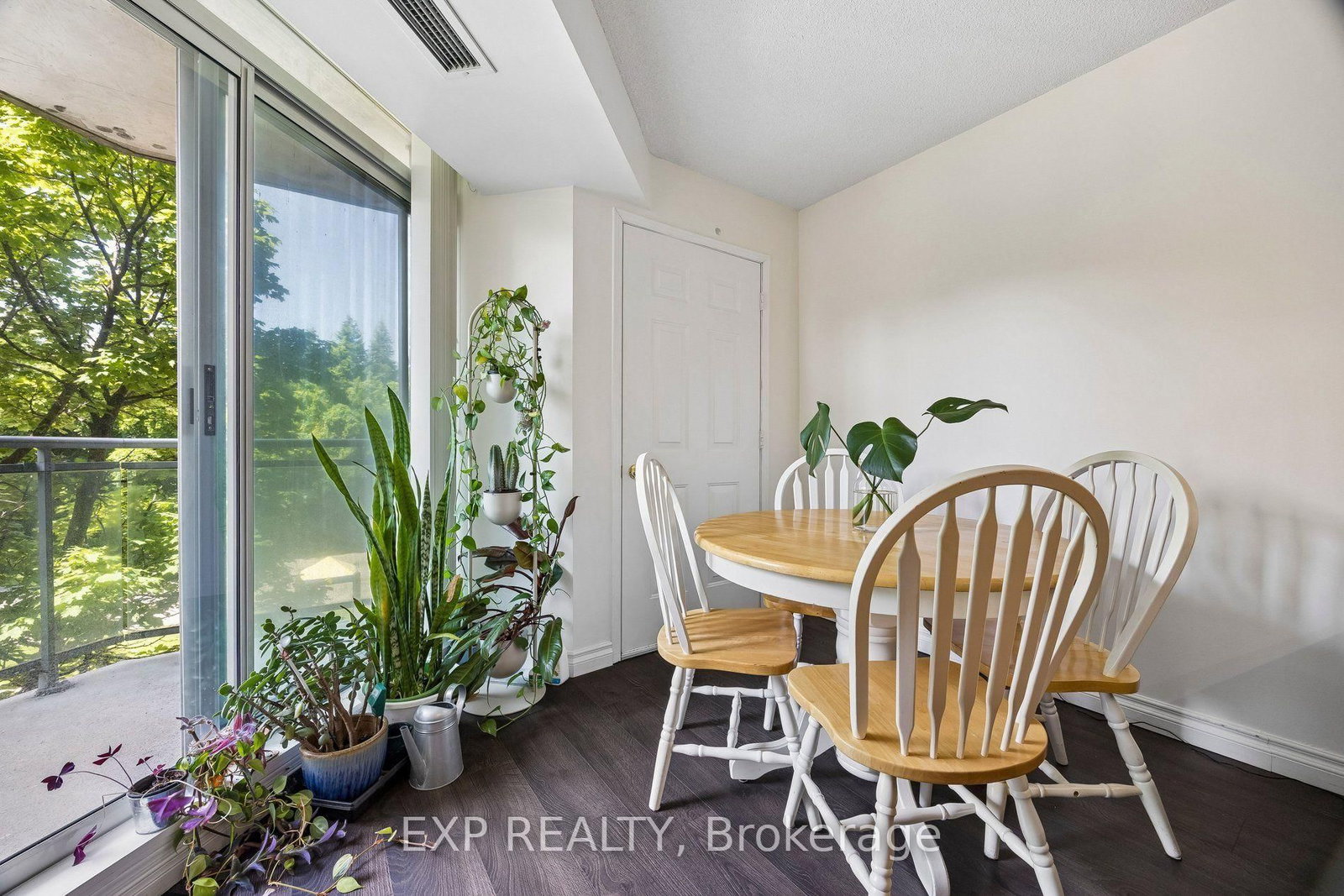 190 Manitoba Street • #311 • Toronto, ON photo 12