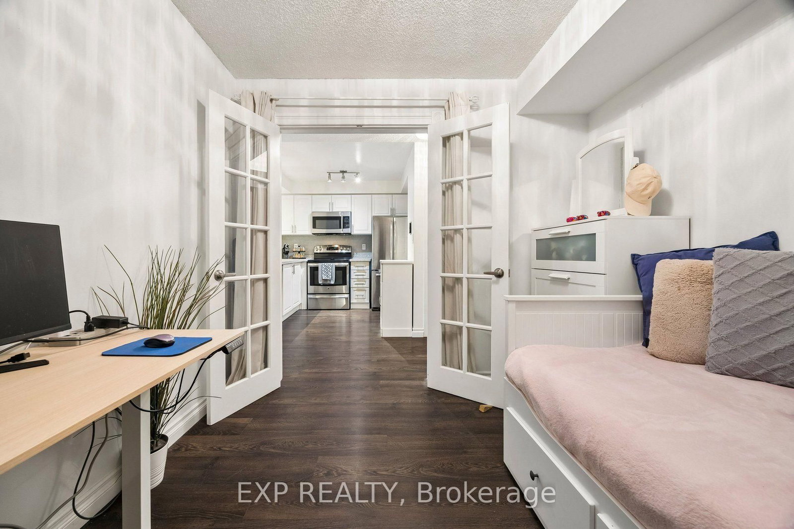 190 Manitoba Street • #311 • Toronto, ON photo 19