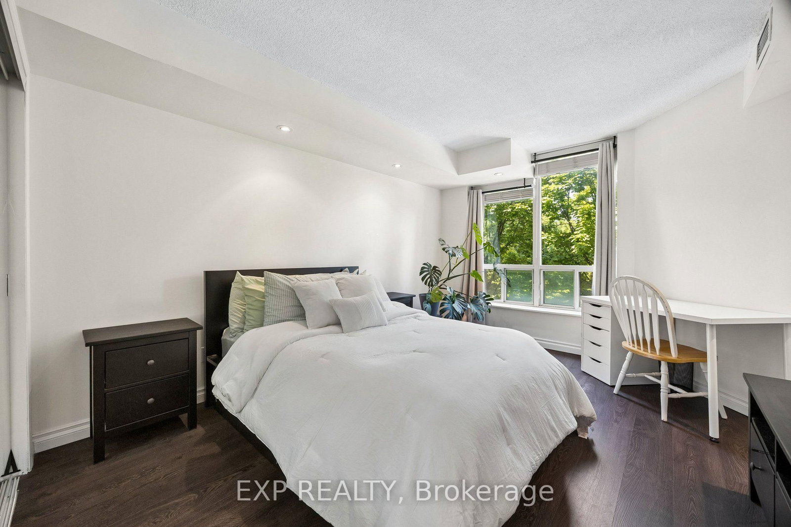 190 Manitoba Street • #311 • Toronto, ON photo 20