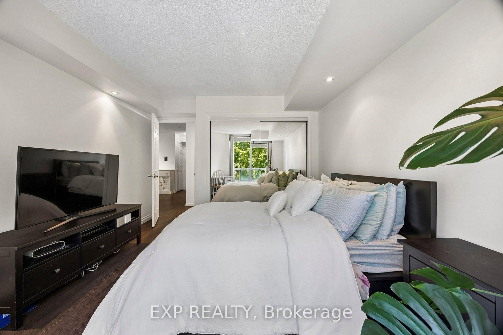 190 Manitoba Street • #311 • Toronto, ON photo 22