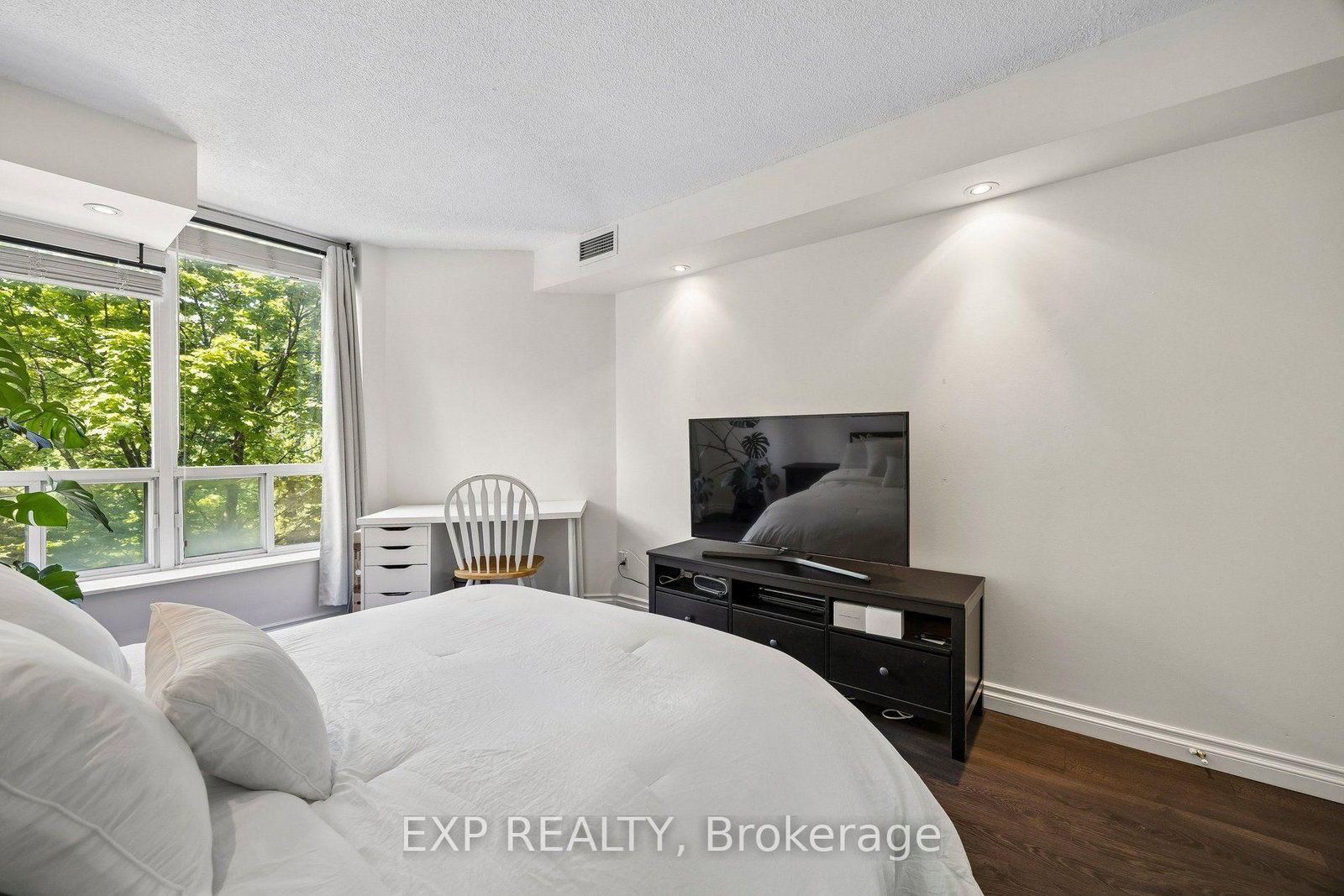 190 Manitoba Street • #311 • Toronto, ON photo 23