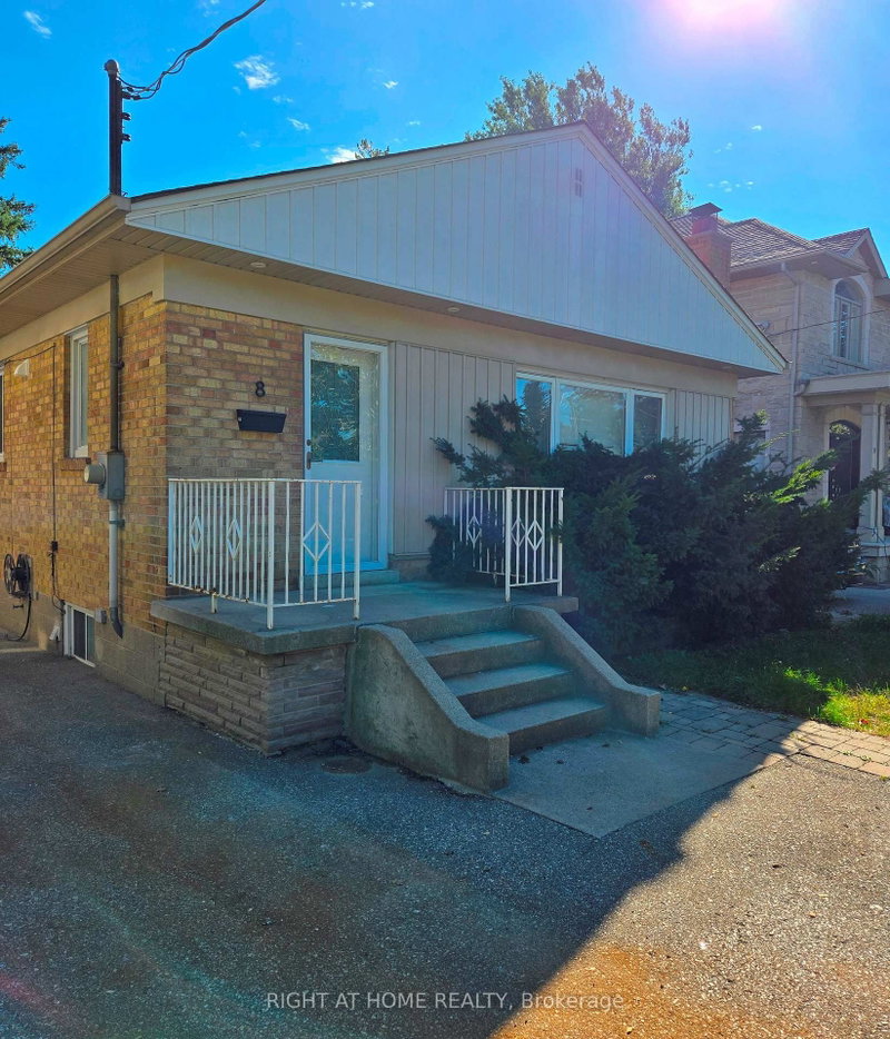 8 Northampton Drive