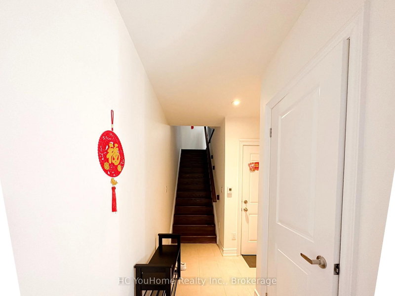 2097 Queensborough Gate