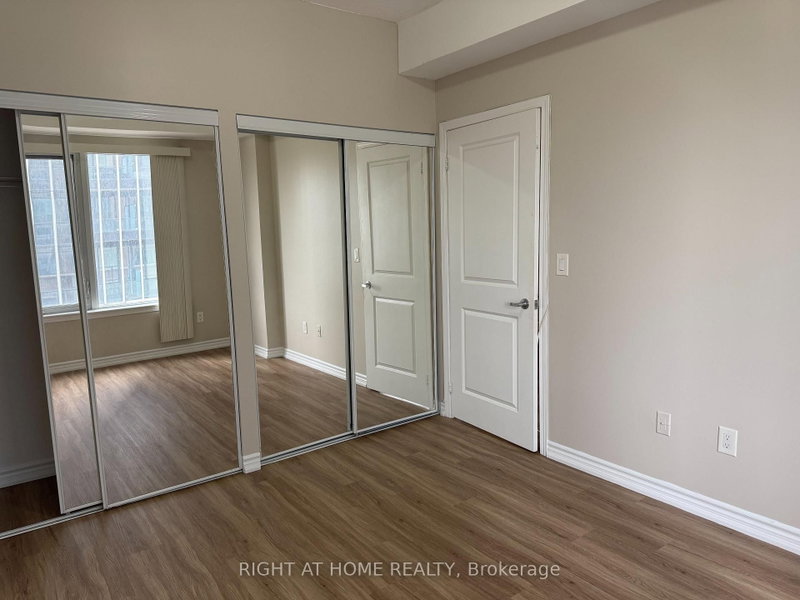 385 Prince Of Wales Mississauga,ON L5B 0C6 — Photo 13