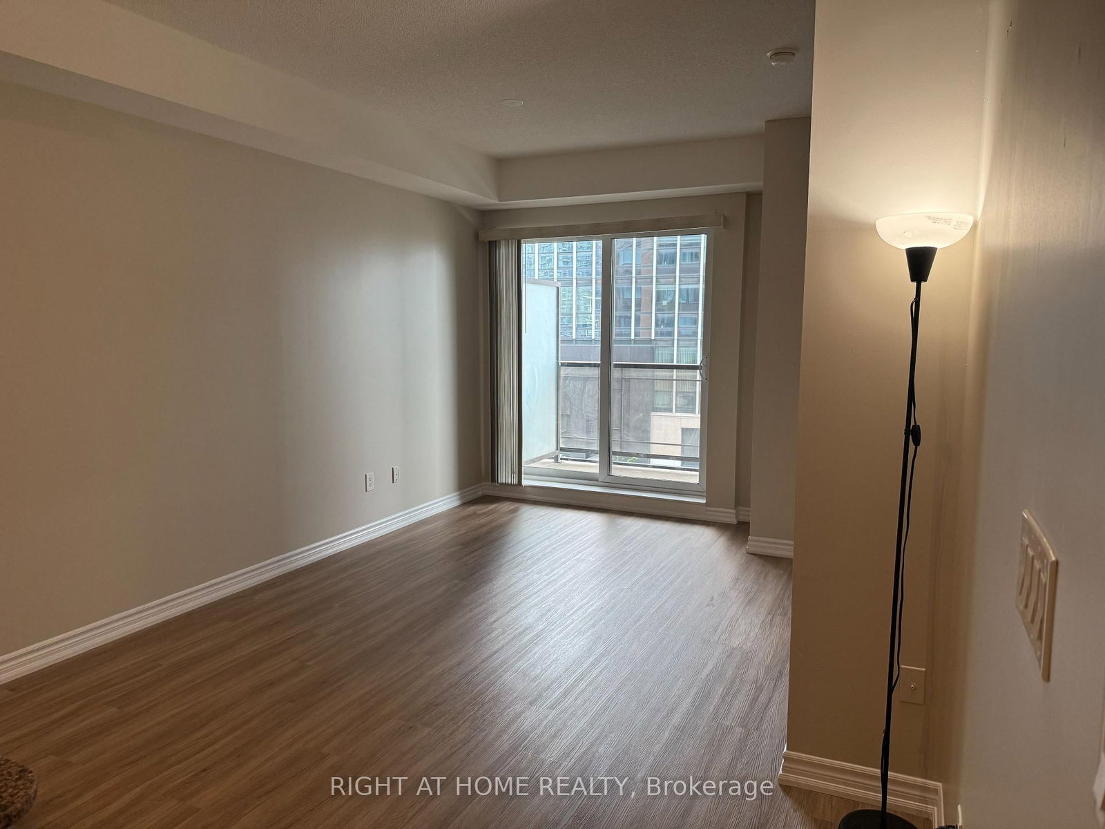 385 Prince Of Wales Drive • #401 • Mississauga, ON photo 9