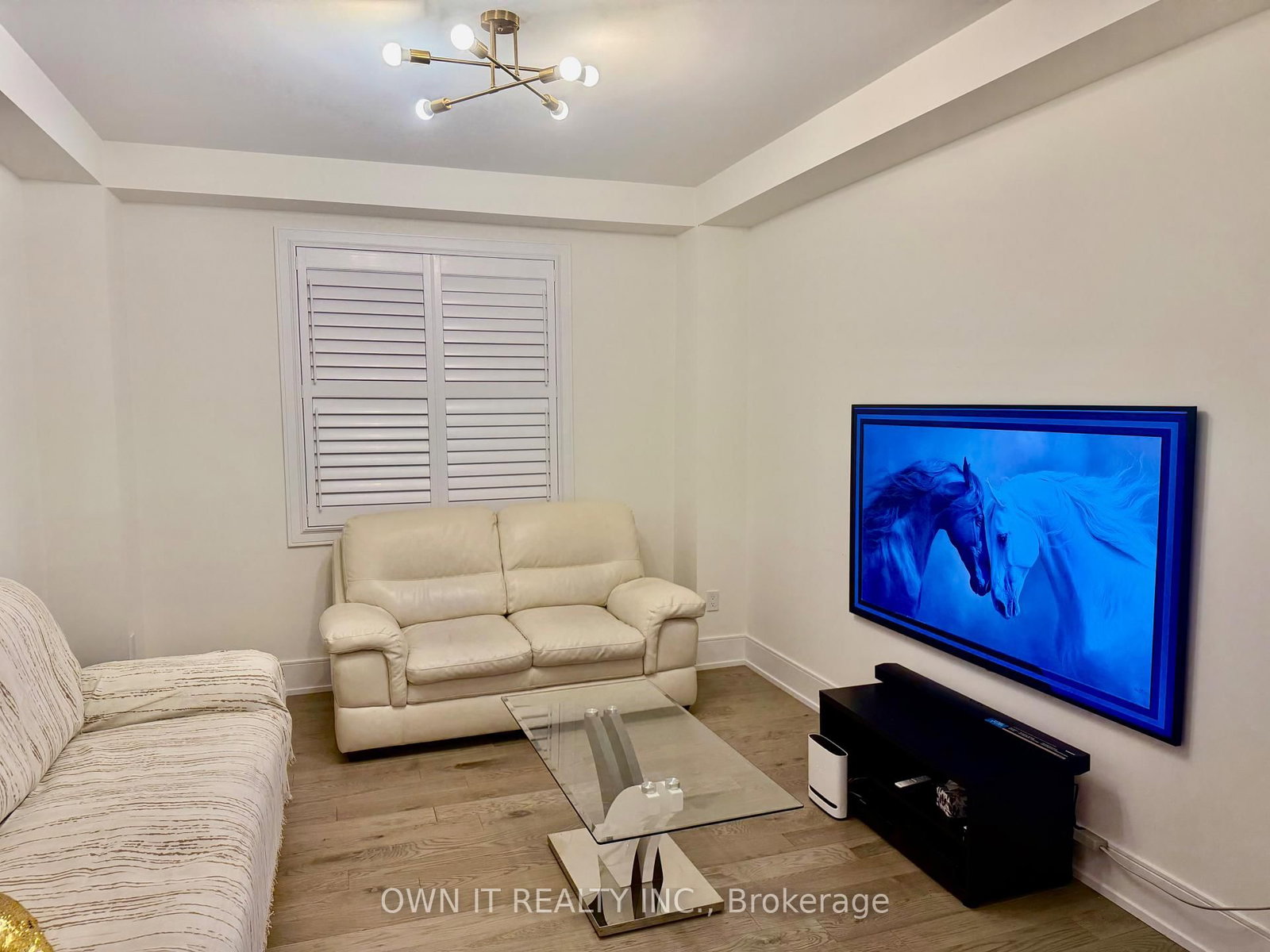 33 Lost Canyon Way • Brampton, ON photo 13