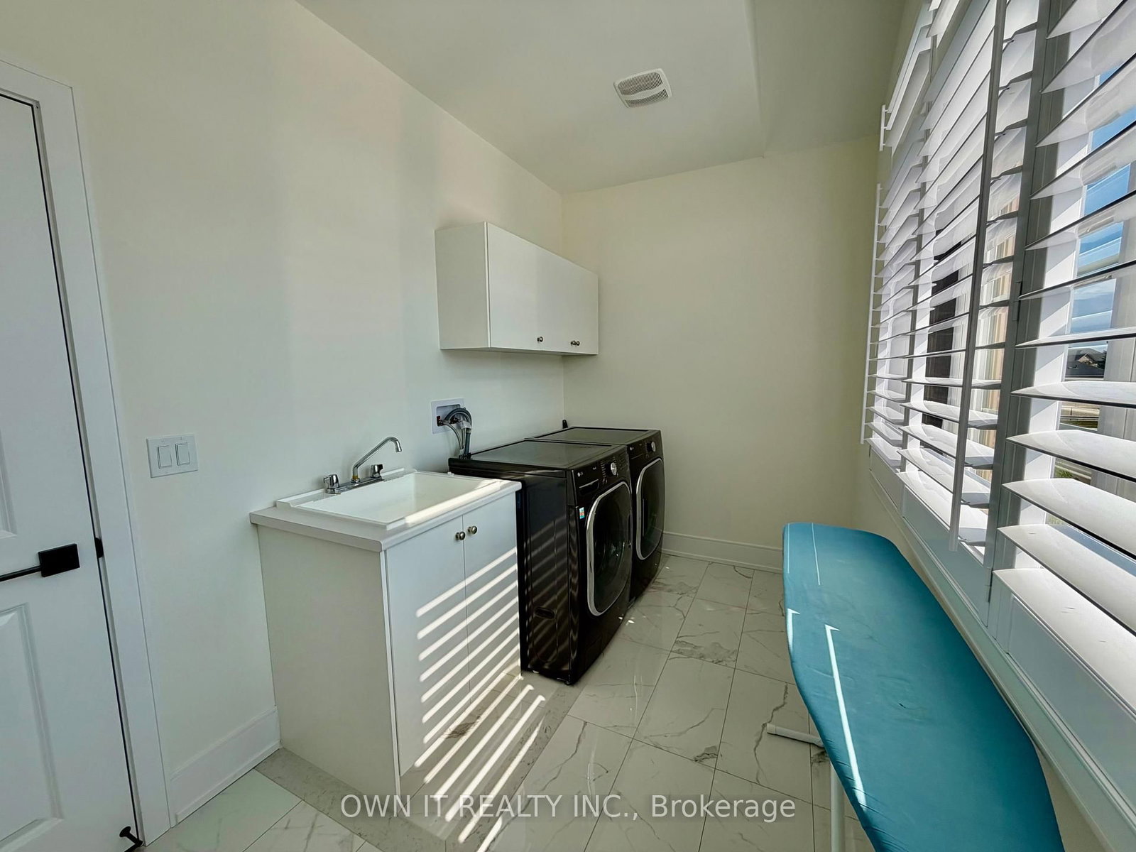 33 Lost Canyon Way • Brampton, ON photo 25