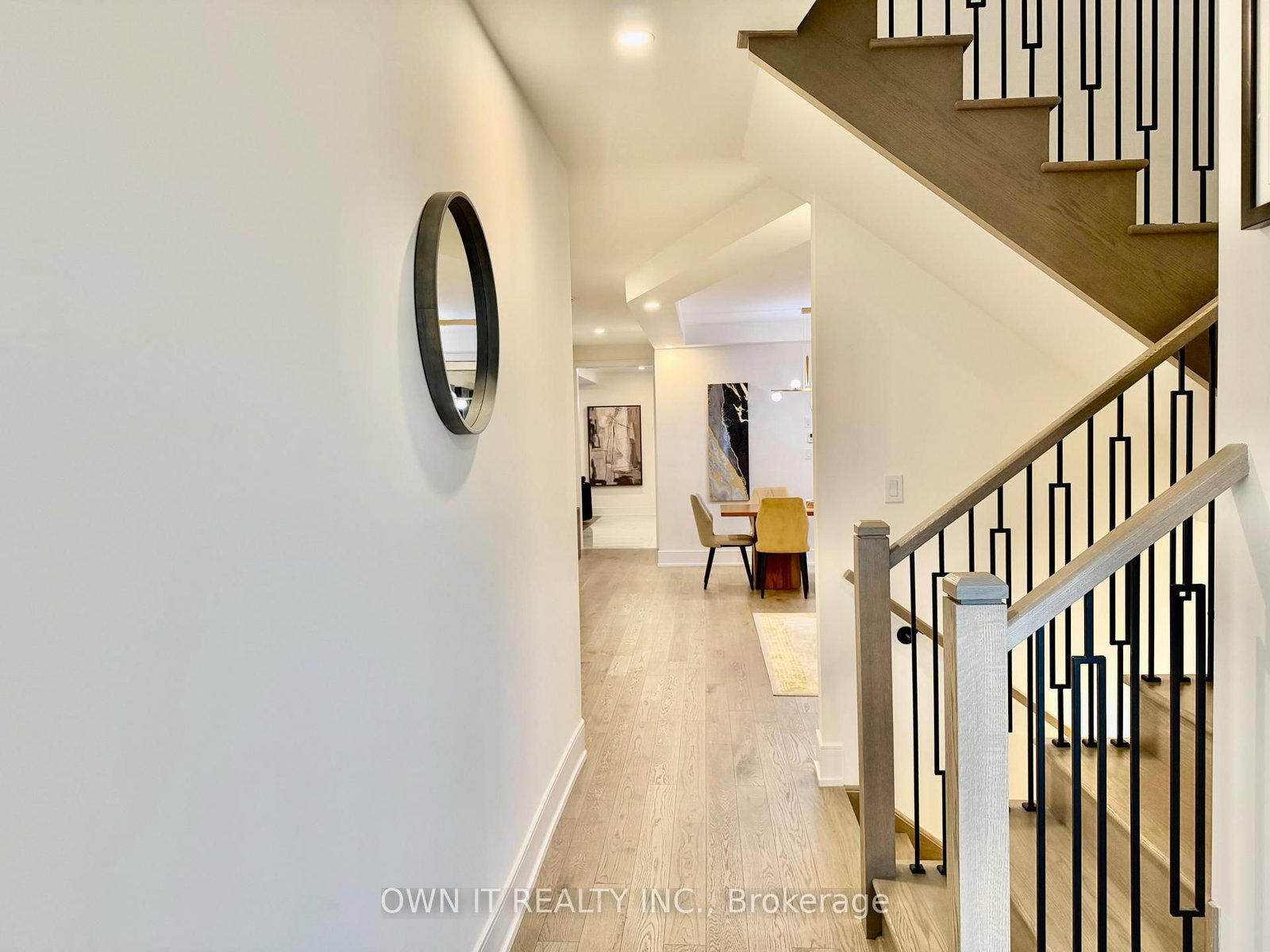 33 Lost Canyon Way • Brampton, ON photo 3