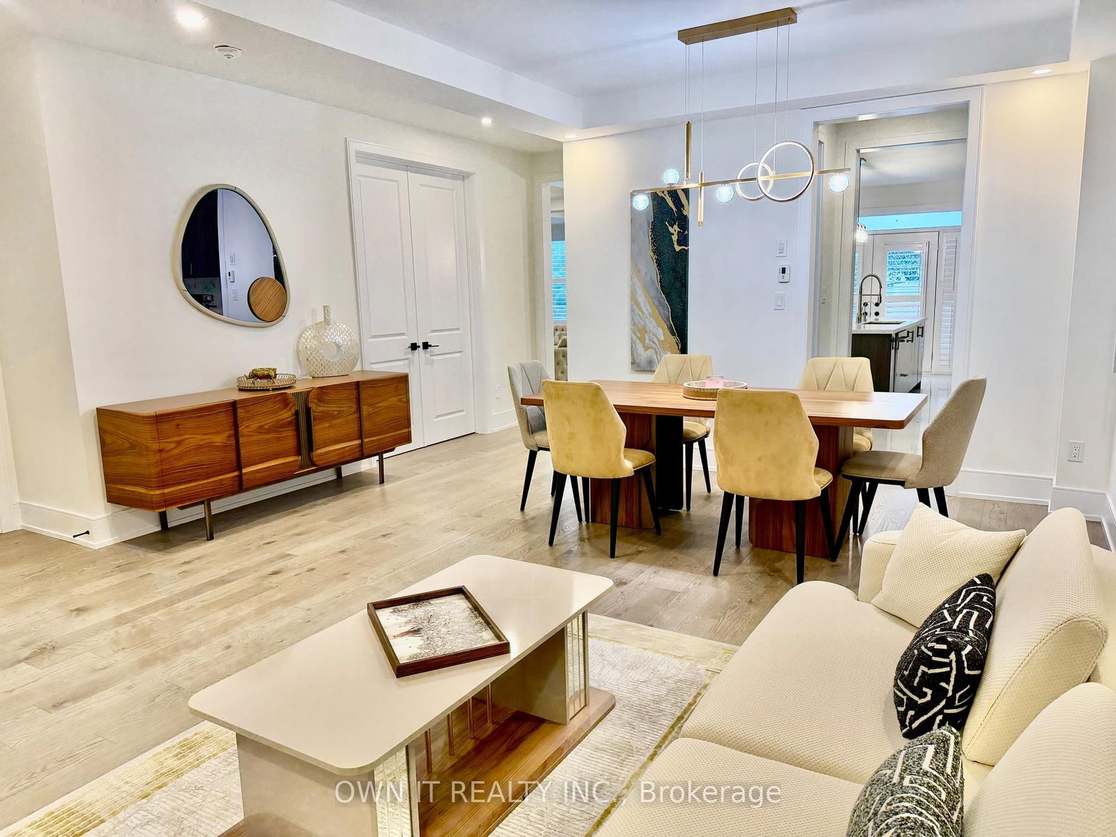 33 Lost Canyon Way • Brampton, ON photo 6