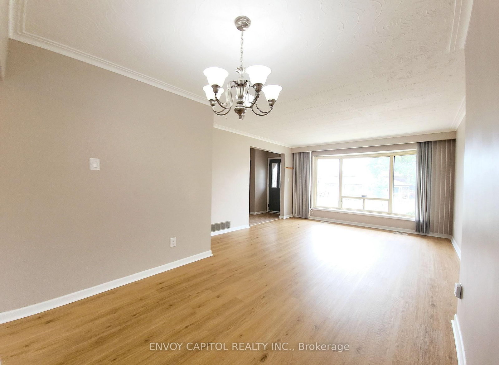 14 Faulkner Crescent • Toronto, ON photo 15