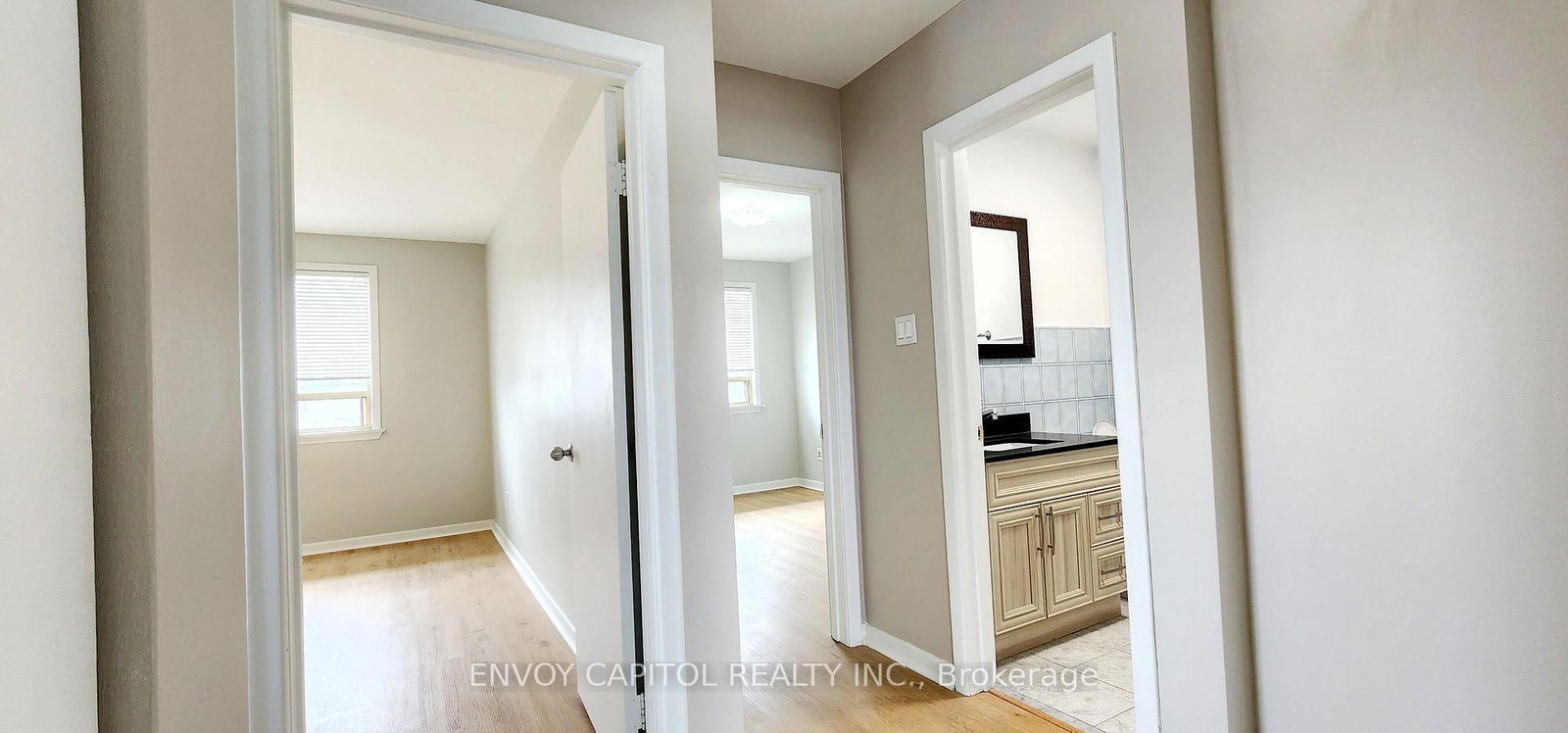 14 Faulkner Crescent • Toronto, ON photo 18