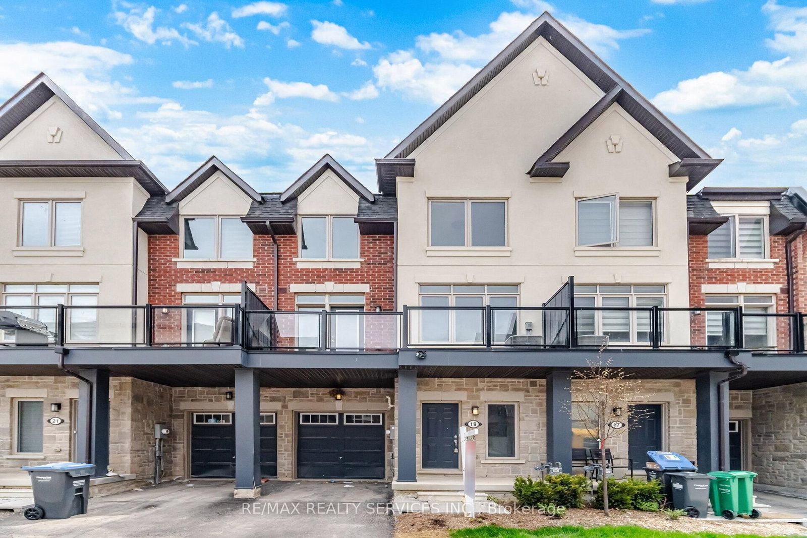 19 Tiveron Avenue • Caledon, ON photo 5