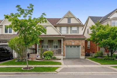 593 Caverhill Crescent