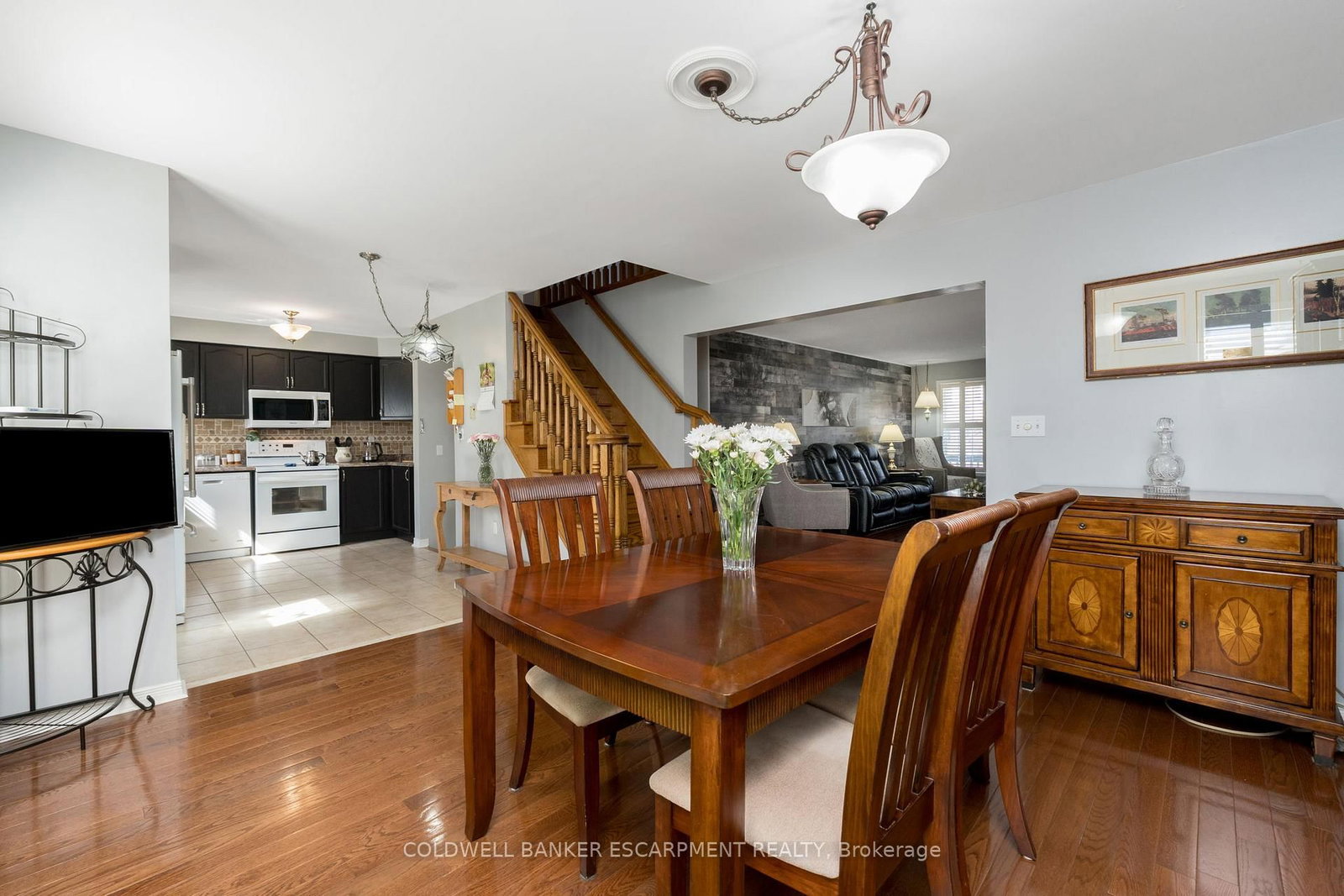 593 Caverhill Crescent • Milton, ON photo 12