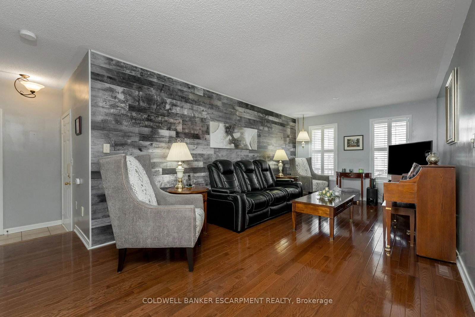 593 Caverhill Crescent • Milton, ON photo 6