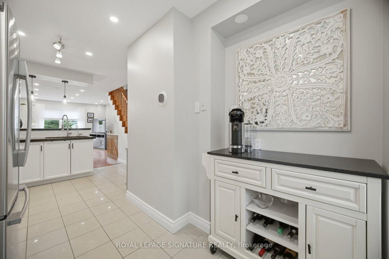 5940 Glen Erin Mississauga,ON L5M 5W9 — Photo 10