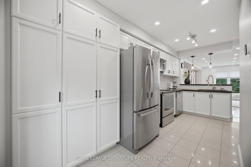 5940 Glen Erin Mississauga,ON L5M 5W9 — Photo 11