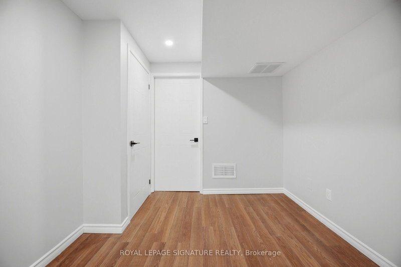 5940 Glen Erin Mississauga,ON L5M 5W9 — Photo 43