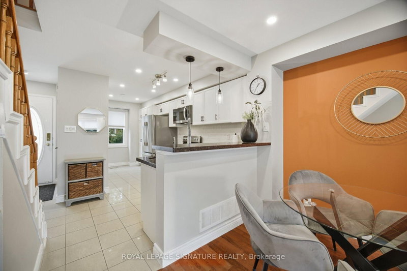 5940 Glen Erin Mississauga,ON L5M 5W9 — Photo 6