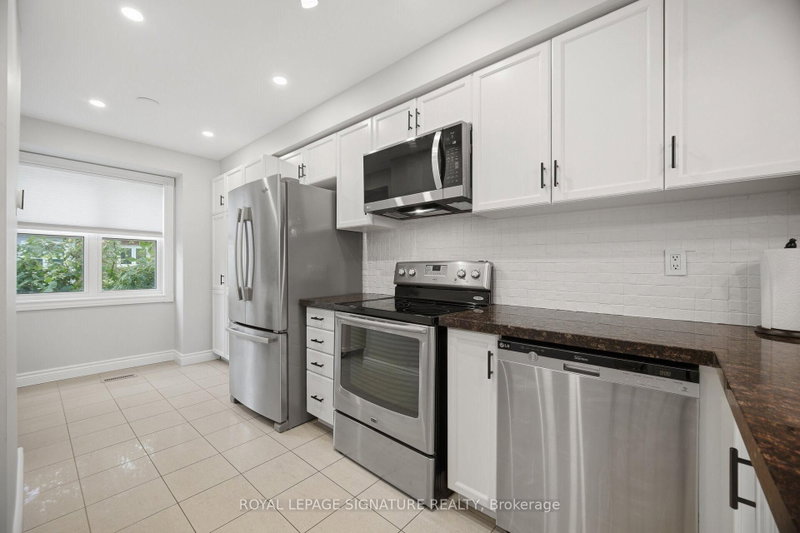 5940 Glen Erin Mississauga,ON L5M 5W9 — Photo 8