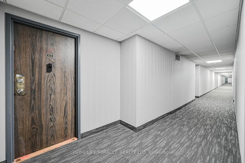 4 Kings Cross Brampton,ON L6T 3X8 — Photo 9