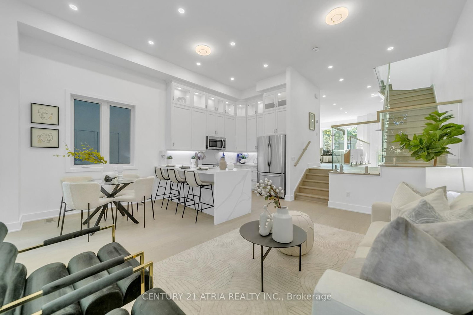 47 Eighth Street • Toronto, ON photo 19