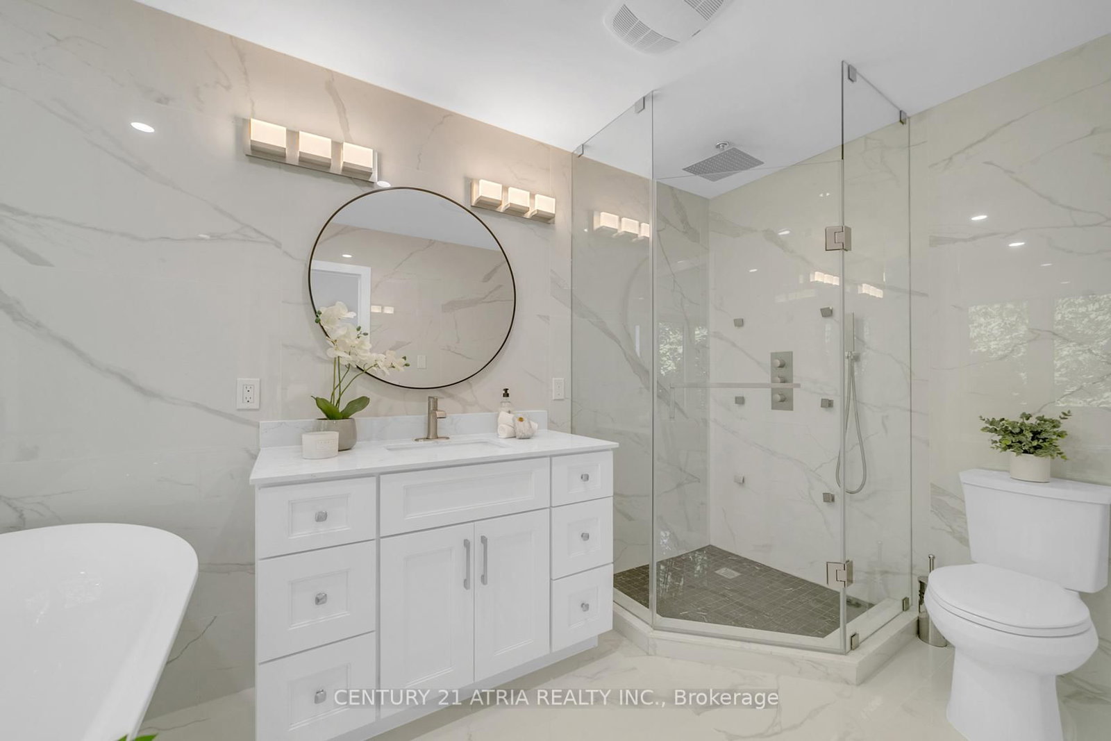 47 Eighth Street • Toronto, ON photo 25