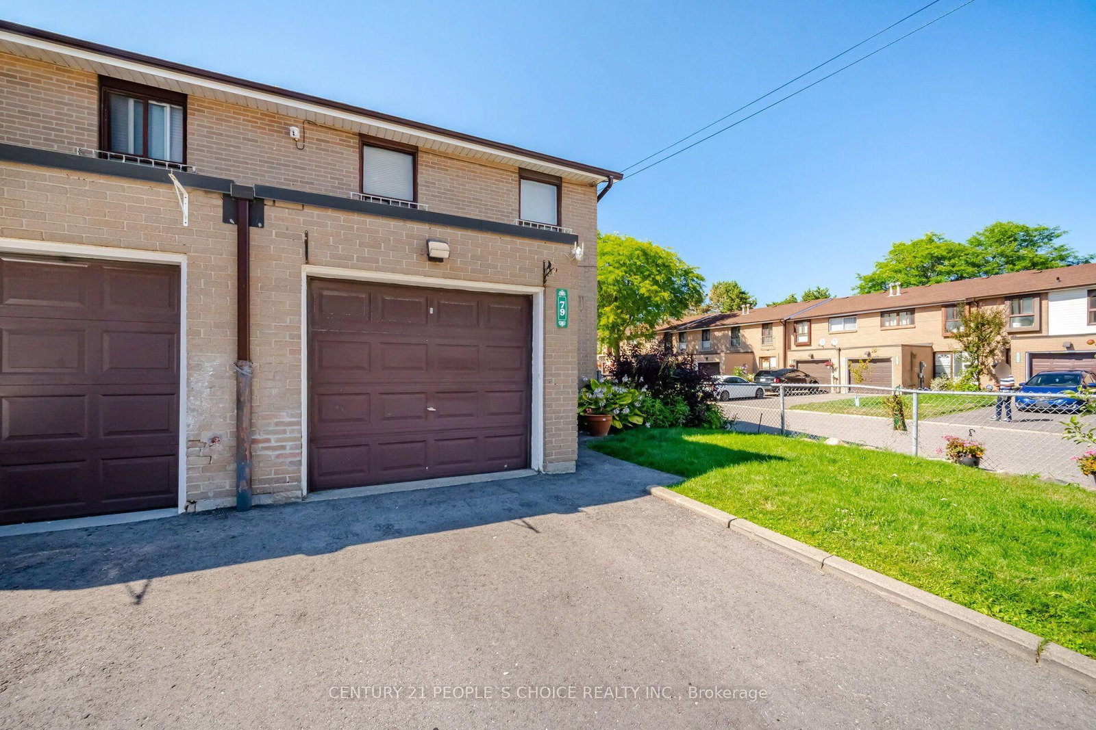 79 Fleetwood Crescent • Brampton, ON photo 4