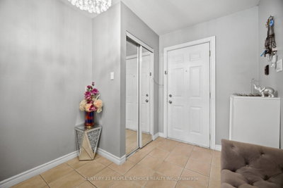 79 Fleetwood Crescent • Brampton, ON photo 7